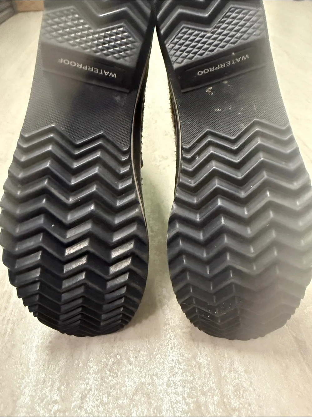 Sorel Tofino boots Black and Brown Chevron Winter Boot